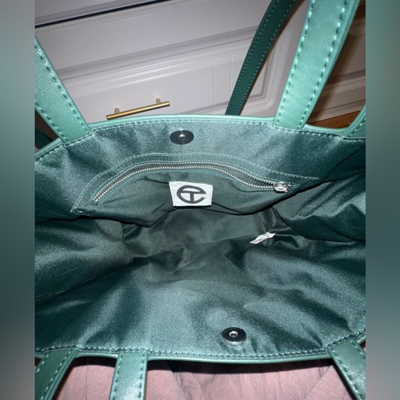 TELFAR Medium Shopping Tote- w/ dust bag. Condition: Excellent - Picture 5 of 9